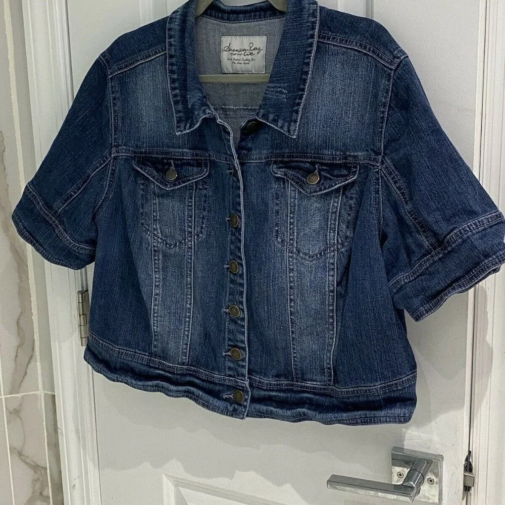 American Rag Cie Distressed Cropped Denim Jacket - Picture 2 of 12